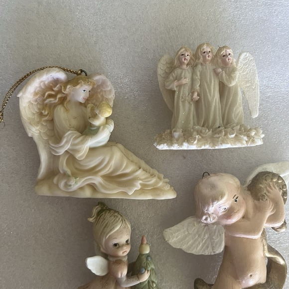 Angel Bundle Ceramic Porcelain Figurines Christmas Ornaments Lot Of 4 - Picture 3 of 11